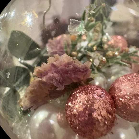PINK dried pink flowers, botanical elements, pearls, pink and gold sparkle. - Picture 2 of 2